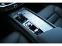 Volvo V60 B4 Automaat Essential Edition | 18 inch Lichtmetalen Velgen | Extra Getint Glas | Lederen Bekleding | Park Assist voor en achter | Climate Pack | Driver Assist | Cruise Control Adaptief Met Stop&Go En Stuurhulp | Apple Carplay/Android Auto |