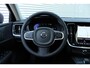 Volvo V60 B4 Automaat Essential Edition | 18 inch Lichtmetalen Velgen | Extra Getint Glas | Lederen Bekleding | Park Assist voor en achter | Climate Pack | Driver Assist | Cruise Control Adaptief Met Stop&Go En Stuurhulp | Apple Carplay/Android Auto |