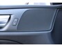 Volvo V60 B4 Automaat Essential Edition | 18 inch Lichtmetalen Velgen | Extra Getint Glas | Lederen Bekleding | Park Assist voor en achter | Climate Pack | Driver Assist | Cruise Control Adaptief Met Stop&Go En Stuurhulp | Apple Carplay/Android Auto |