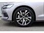 Volvo V60 B4 Automaat Essential Edition | 18 inch Lichtmetalen Velgen | Extra Getint Glas | Lederen Bekleding | Park Assist voor en achter | Climate Pack | Driver Assist | Cruise Control Adaptief Met Stop&Go En Stuurhulp | Apple Carplay/Android Auto |