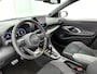 Toyota Yaris 1.5 Hybrid 130 GR Sport | 18" matzwarte gepolijste LM-Velgen | Stoelverwarming | Draadloos Carplay | IQ-Lader telefoon