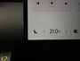 Lynk & Co 02 More 66 kWh Automaat / Stoel+Stuur Verwarmd / Panoramadak / Adaptive Cruise / Harman-Kardon / Elek. Verstelbare stoelen / Carplay / Android Auto / Draadloze Oplader / Kunstleder /