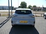 Renault Clio TCe 90 GPF evolution PACK WINTER/ PACK LOOK (16"LM VELGEN & PRIVACY GLAS)/ RESERVE WIEL/ 4 SEIZOENSBANDEN/ ETC.... DEALER ONDERHOUDEN! 1e EIGENAAR! GRIS RAFALE METALLIC!