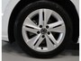 Volkswagen Golf Variant 1.0 eTSI Life Automaat DSG IQ-Drive Navi Digitaal Dashboard App connect NL-auto NAP Metallic wit Sfeerverlichting Adaptieve Cruise Control ACC Sportvelgen 19 inch Zeer nette auto