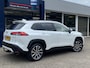 Toyota Corolla Cross 2.0 High Power Hybrid First Edition / Automaat / NL-Auto / Dealer-Onderhouden / 1e-Eigenaar / Stoelverwarming / Adaptieve Cruise-Control / Trekhaak / Keyless / Half-Leder / LED / DAB / Apple-Carplay & Android-Auto / Navi / Camera / Elektrische Achterklep / PDC / LMV 18'' / ENZ.