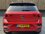 Volkswagen T-Roc 1.5 TSI R-line Automaat | Stoelverwarming | Achteruitrijcamera | Climate control adaptief | Climate control | Keyless entry&start | LED verlichting | Parkeersensoren voor en achter