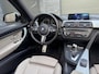 BMW 3-Serie Touring 325d M-pakket M-sport Automaat | Panoramadak | Stoelverwarming | Leer | Sportstoelen | Xenon verlichting | Cruise control | Harman Kardon audio | Parkeersensoren voor en achter | Achteruitrijcamera