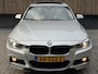 BMW 3-Serie Touring 325d M-pakket M-sport Automaat | Panoramadak | Stoelverwarming | Leer | Sportstoelen | Xenon verlichting | Cruise control | Harman Kardon audio | Parkeersensoren voor en achter | Achteruitrijcamera