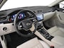 Skoda Superb Combi 1.4 TSI iV Laurin & Klement 218pk | Prachtig interieur! l Leder | Trekhaak | Canton sound | Dodehoekdetectie | Standkachel AB | Adaptief cruise control | 360 camera | 18"LMV