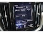 Volvo XC60 2.0 T4 Business Pro | Trekhaak | Harman Kardon audio | 19 inch | Elektrische bestuurdersstoel incl. memory | Stoelverwarming voorzijde | Extra getint glas | Parkeersensoren voor + achter | Parkeercamera | DAB+ | Adaptieve LED-koplampen | Keyless Entry |