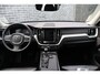 Volvo XC60 2.0 T4 Business Pro | Trekhaak | Harman Kardon audio | 19 inch | Elektrische bestuurdersstoel incl. memory | Stoelverwarming voorzijde | Extra getint glas | Parkeersensoren voor + achter | Parkeercamera | DAB+ | Adaptieve LED-koplampen | Keyless Entry |