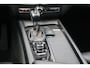 Volvo XC60 2.0 T4 Business Pro | Trekhaak | Harman Kardon audio | 19 inch | Elektrische bestuurdersstoel incl. memory | Stoelverwarming voorzijde | Extra getint glas | Parkeersensoren voor + achter | Parkeercamera | DAB+ | Adaptieve LED-koplampen | Keyless Entry |