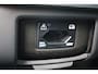 Volvo XC60 2.0 T4 Business Pro | Trekhaak | Harman Kardon audio | 19 inch | Elektrische bestuurdersstoel incl. memory | Stoelverwarming voorzijde | Extra getint glas | Parkeersensoren voor + achter | Parkeercamera | DAB+ | Adaptieve LED-koplampen | Keyless Entry |