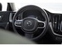 Volvo XC60 T6 350PK Automaat AWD Plus Dark Long range /Adaptieve cruise control / Panoramadak / Apple carplay / Parkeersensoren met 360 camera / Elektrische achterklep / Elektrische stoelen met geheugen / Stoel en stuurwielverwarming