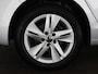 Volkswagen Golf 1.0 TSI Life | Navi | LMV | PDC | Getint glas |*