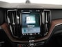 Volvo XC60 T6 Recharge AWD | LR | Ultimate Dark | Luchtvering | Trekhaak | Bowers & Wilkins | Stoelmassage | 360 Camera | Zondag Open!