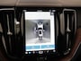 Volvo XC60 T6 Recharge AWD | LR | Ultimate Dark | Luchtvering | Trekhaak | Bowers & Wilkins | Stoelmassage | 360 Camera | Zondag Open!