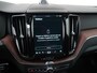 Volvo XC60 T6 Recharge AWD | LR | Ultimate Dark | Luchtvering | Trekhaak | Bowers & Wilkins | Stoelmassage | 360 Camera | Zondag Open!