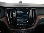 Volvo XC60 T6 Recharge AWD | LR | Ultimate Dark | Luchtvering | Trekhaak | Bowers & Wilkins | Stoelmassage | 360 Camera | Zondag Open!