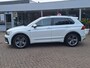 Volkswagen Tiguan 1.5 TSI ACT R-line Business Navigatie/Trekhaak/ Digitaal Dashboard/ Cruise control/Draadloos oplader Parelmoer wit