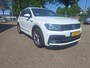 Volkswagen Tiguan 1.5 TSI ACT R-line Business Navigatie/Trekhaak/ Digitaal Dashboard/ Cruise control/Draadloos oplader Parelmoer wit