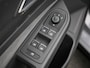 Volkswagen Golf 1.5 eTSI 130pk DSG R-Line · Navigatie · Apple/Android Car Play · Camera + Parkeersensoren