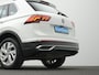 Volkswagen Tiguan 1.4 TSI eHybrid 245 pk DSG Elegance | Panoramadak | Leder | Geheugenstoelen | IQ Light | Stuur-/stoelverwarming | Achteruitrijcamera