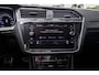Volkswagen Tiguan 1.5 TSI R-Line Business+ BlackStyle | Pano | E-Trekhaak
