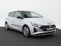 Hyundai i20 1.0 T-GDI Premium Sky | Schuif- / kanteldak | Camera | Navigatie | Cruise Control | Two-Tone |