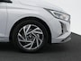 Hyundai i20 1.0 T-GDI Premium Sky | Schuif- / kanteldak | Camera | Navigatie | Cruise Control | Two-Tone |