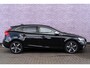 Volvo V40 1.5 T3 Polar+ Sport | Panoramadak | Achteruitrijcamera | Cruise Control | Navigatie | 	Verwarmde Voorstoelen | Parkeersensoren voor en achter |