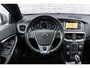 Volvo V40 1.5 T3 Polar+ Sport | Panoramadak | Achteruitrijcamera | Cruise Control | Navigatie | 	Verwarmde Voorstoelen | Parkeersensoren voor en achter |