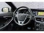 Volvo V40 1.5 T3 Polar+ Sport | Panoramadak | Achteruitrijcamera | Cruise Control | Navigatie | 	Verwarmde Voorstoelen | Parkeersensoren voor en achter |