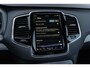 Volvo XC90 T8 Recharge AWD Ultimate Dark | 7 Zits | Long Range | Google | Adaptieve Cruise Control | Schuif-/Kanteldak | Bowers & Wilkins Audio | 360° Camera | Head-Up Display | Stoel-/Stuurverwarming | Gelaagde Zijruit(en) | Getint Glas | 22" Velgen |