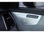 Volvo XC90 T8 Recharge AWD Ultimate Dark | 7 Zits | Long Range | Google | Adaptieve Cruise Control | Schuif-/Kanteldak | Bowers & Wilkins Audio | 360° Camera | Head-Up Display | Stoel-/Stuurverwarming | Gelaagde Zijruit(en) | Getint Glas | 22" Velgen |