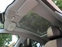 Peugeot 2008 1.6-16v Féline 120 Pk. Benzine * Navigatie * Panoramadak * 1/2 Leder * Cruise & Climate Control * L.M. Velgen * Vingerhoets; Vierde Generatie Eersteklas Service !