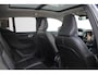 Volvo XC40 T5 AUT7 Recharge R-Design | Panoramadak met schuif-/kanteldak | Verwarmbare voorstoelen en stuurwiel | Adaptive Cruise & Pilot Assist | Power seats incl. Memory | Interieur voorverwarming | 360 Camera | Apple carplay & Android auto |