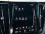 Volvo XC60 2.0 T8 Twin Engine AWD R-Design / Trekhaak / Pano. dak / Massagestoelen / Verwarmde en geventileerde stoelen / Elek. stoelen / Luchtvering / 360 camera / Pilot assist /