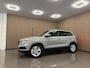 Skoda Karoq 1.0 TSI Ambition Business * Elektr. Trekhaak / Carplay / Parkeersensoren / NL Auto *