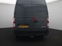 Renault Master T35 2.3 dCi 150 L2H2 DC Comfort | Dubbele Cabine| Pack Full Mobile Office | Pack R-link Multimedia DAB | Achteruitrijcamera + parkeersensoren achter | Cruise Control | Dodehoekspiegel in zonneklep bijrijder | Climate Control | Opstap in achterbumper | Trekhaak met Trailer Swing Contro | Vier seizoenen banden