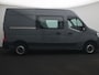 Renault Master T35 2.3 dCi 150 L2H2 DC Comfort | Dubbele Cabine| Pack Full Mobile Office | Pack R-link Multimedia DAB | Achteruitrijcamera + parkeersensoren achter | Cruise Control | Dodehoekspiegel in zonneklep bijrijder | Climate Control | Opstap in achterbumper | Trekhaak met Trailer Swing Contro | Vier seizoenen banden