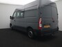 Renault Master T35 2.3 dCi 150 L2H2 DC Comfort | Dubbele Cabine| Pack Full Mobile Office | Pack R-link Multimedia DAB | Achteruitrijcamera + parkeersensoren achter | Cruise Control | Dodehoekspiegel in zonneklep bijrijder | Climate Control | Opstap in achterbumper | Trekhaak met Trailer Swing Contro | Vier seizoenen banden