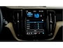 Volvo XC60 2.0 T6 AWD 250kW/340pk Aut8 Recharge Inscription Excl. Facelift! HARMAN/KARDON + PANORAMADAK + EL.TREKHAAK + HEAD-UP + ADAPT.CRUISE + STOEL-&STUURVERWARMING + CAMERA + PD-GLASS + GOOGLE DASH + KEYLESS ENTRY&GO + PARKSENSOREN + 19" LM-VELGEN!!