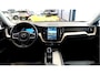 Volvo XC60 2.0 T6 AWD 250kW/340pk Aut8 Recharge Inscription Excl. Facelift! HARMAN/KARDON + PANORAMADAK + EL.TREKHAAK + HEAD-UP + ADAPT.CRUISE + STOEL-&STUURVERWARMING + CAMERA + PD-GLASS + GOOGLE DASH + KEYLESS ENTRY&GO + PARKSENSOREN + 19" LM-VELGEN!!