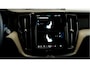 Volvo XC60 2.0 T6 AWD 250kW/340pk Aut8 Recharge Inscription Excl. Facelift! HARMAN/KARDON + PANORAMADAK + EL.TREKHAAK + HEAD-UP + ADAPT.CRUISE + STOEL-&STUURVERWARMING + CAMERA + PD-GLASS + GOOGLE DASH + KEYLESS ENTRY&GO + PARKSENSOREN + 19" LM-VELGEN!!