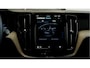 Volvo XC60 2.0 T6 AWD 250kW/340pk Aut8 Recharge Inscription Excl. Facelift! HARMAN/KARDON + PANORAMADAK + EL.TREKHAAK + HEAD-UP + ADAPT.CRUISE + STOEL-&STUURVERWARMING + CAMERA + PD-GLASS + GOOGLE DASH + KEYLESS ENTRY&GO + PARKSENSOREN + 19" LM-VELGEN!!