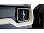 Volvo XC60 2.0 T6 AWD 250kW/340pk Aut8 Recharge Inscription Excl. Facelift! HARMAN/KARDON + PANORAMADAK + EL.TREKHAAK + HEAD-UP + ADAPT.CRUISE + STOEL-&STUURVERWARMING + CAMERA + PD-GLASS + GOOGLE DASH + KEYLESS ENTRY&GO + PARKSENSOREN + 19" LM-VELGEN!!