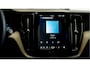 Volvo XC60 2.0 T6 AWD 250kW/340pk Aut8 Recharge Inscription Excl. Facelift! HARMAN/KARDON + PANORAMADAK + EL.TREKHAAK + HEAD-UP + ADAPT.CRUISE + STOEL-&STUURVERWARMING + CAMERA + PD-GLASS + GOOGLE DASH + KEYLESS ENTRY&GO + PARKSENSOREN + 19" LM-VELGEN!!