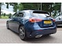 Mercedes-Benz A-klasse 180 Business Solution AMG AUTOM/PANO DAK/CRUISE/XENON/NL-AUTO/NAVI/CAMERA/CARPLAY/PDC V+A/18"/STOEL VERW
