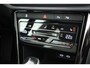 Volkswagen T-Roc 1.5 TSI 150pk DSG Style Trekhaak Camera Panoramadak IQ.Light Stoelverwarming Carplay